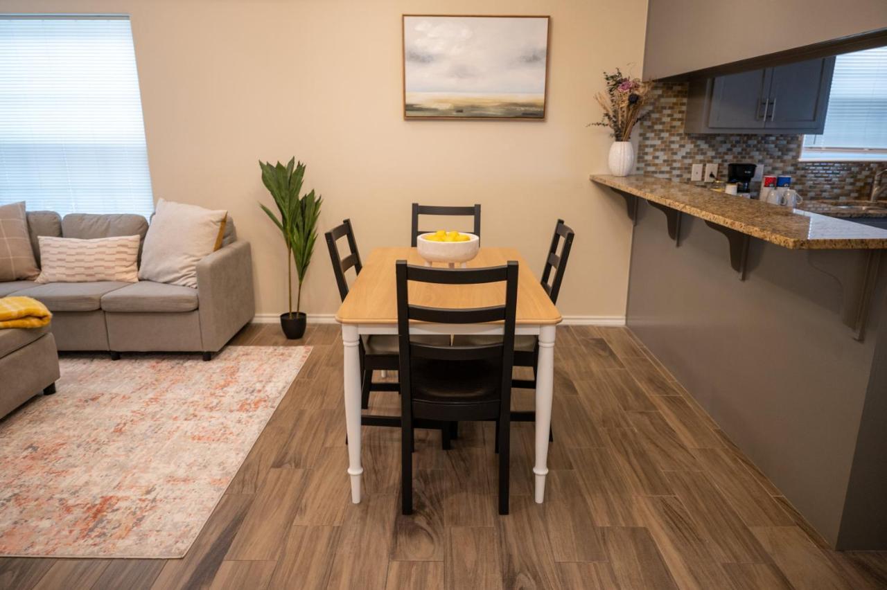 Fabulous King Size Bed In A Gated Neighborhood! Διαμέρισμα Edinburg Εξωτερικό φωτογραφία