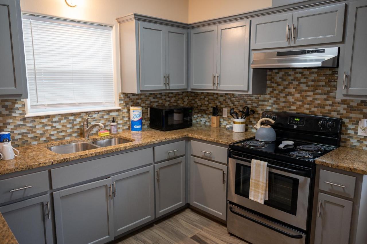 Fabulous King Size Bed In A Gated Neighborhood! Διαμέρισμα Edinburg Εξωτερικό φωτογραφία