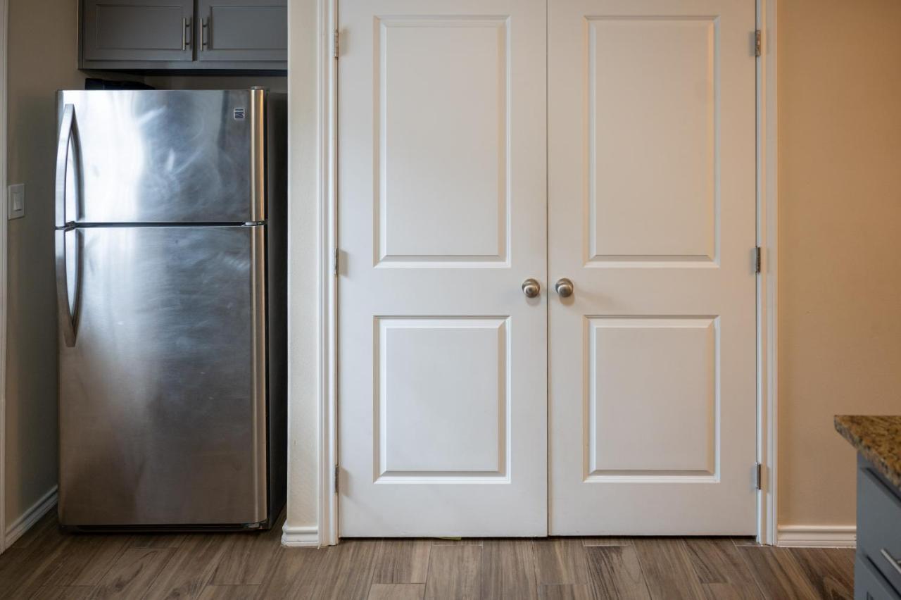 Fabulous King Size Bed In A Gated Neighborhood! Διαμέρισμα Edinburg Εξωτερικό φωτογραφία