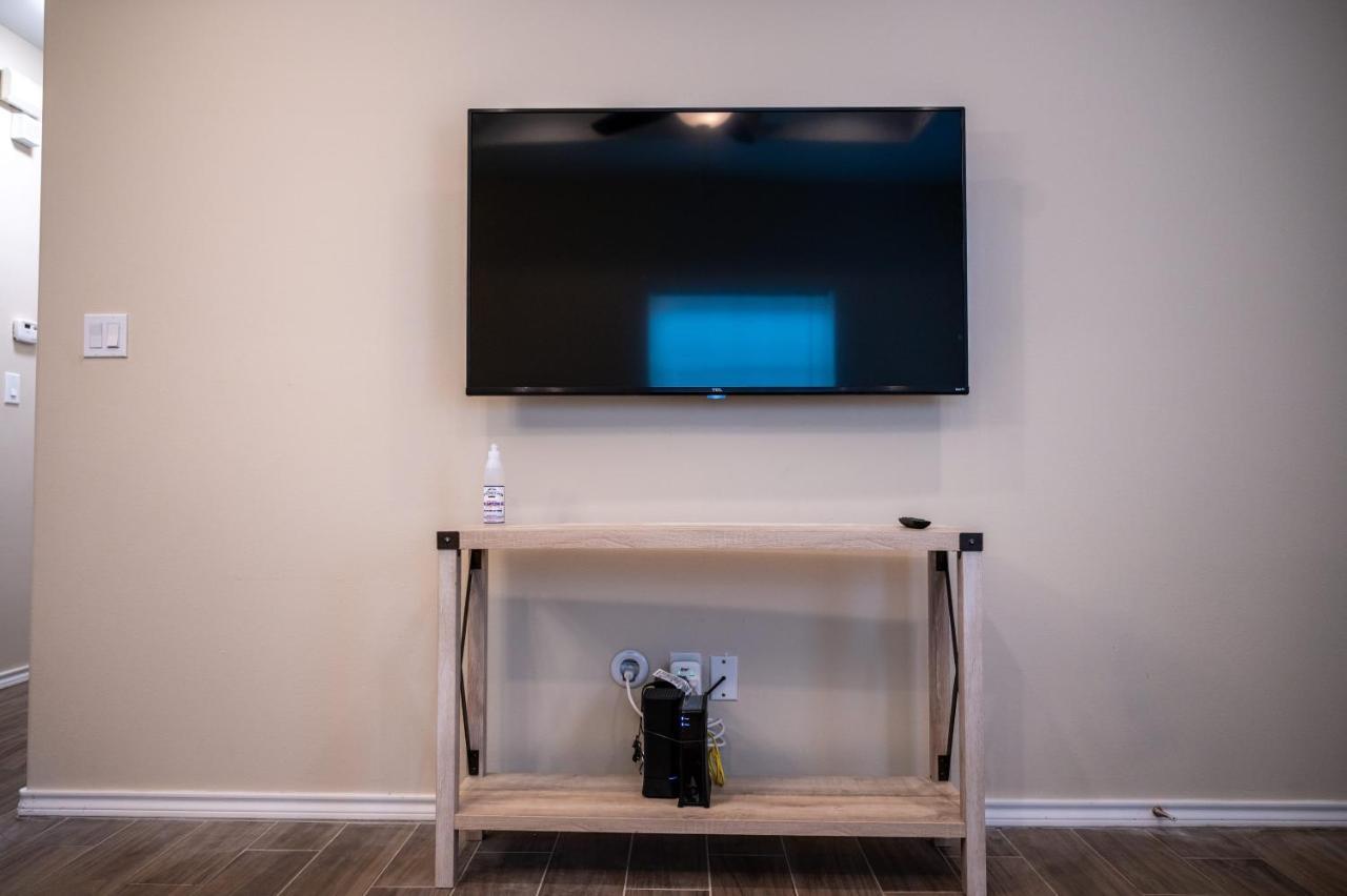 Fabulous King Size Bed In A Gated Neighborhood! Διαμέρισμα Edinburg Εξωτερικό φωτογραφία