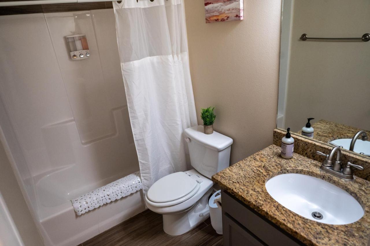 Fabulous King Size Bed In A Gated Neighborhood! Διαμέρισμα Edinburg Εξωτερικό φωτογραφία