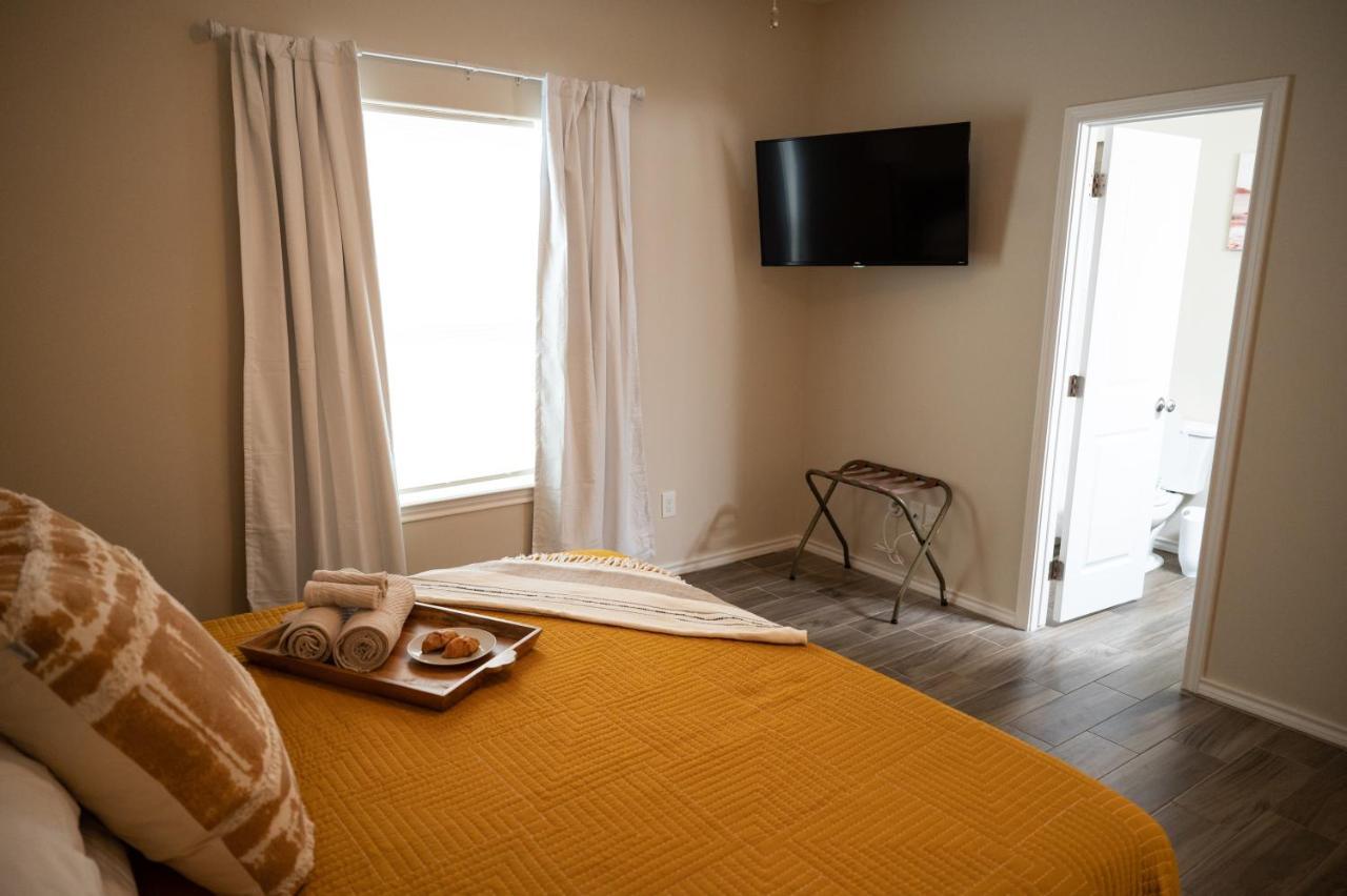 Fabulous King Size Bed In A Gated Neighborhood! Διαμέρισμα Edinburg Εξωτερικό φωτογραφία