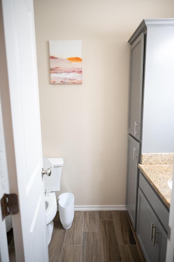 Fabulous King Size Bed In A Gated Neighborhood! Διαμέρισμα Edinburg Εξωτερικό φωτογραφία